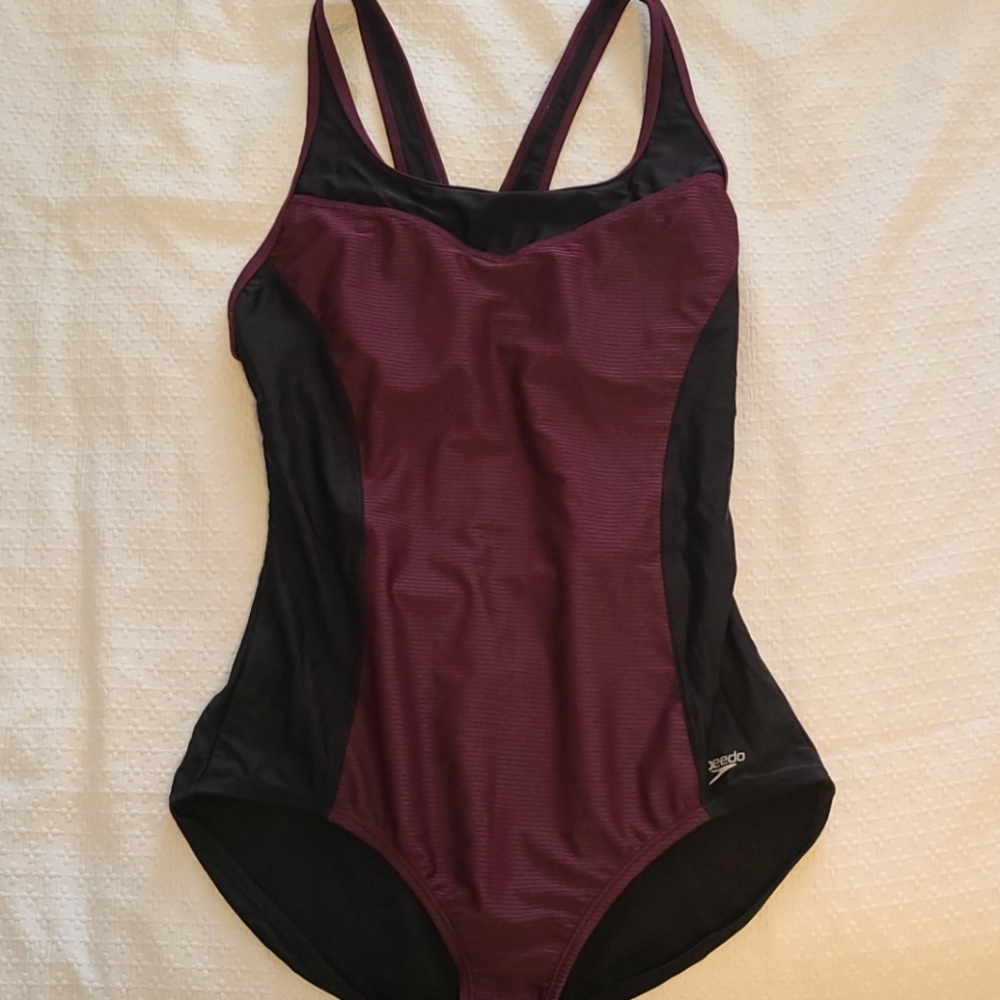 Speedo,XL, burgundy w/ black